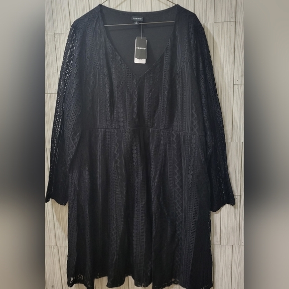 NWT Torrid's, Geo V Neck Skater‎ Lace Black Dress, Knee Length Size 2X - Picture 12 of 12